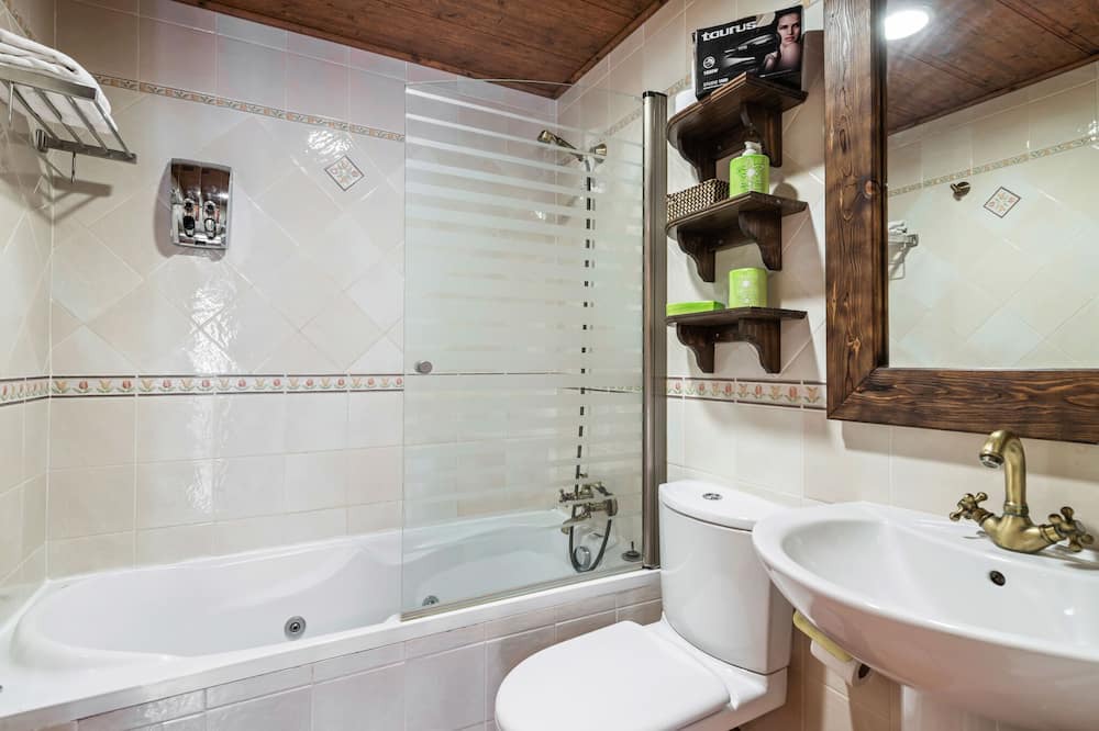 Photo of Bathroom in Gudar