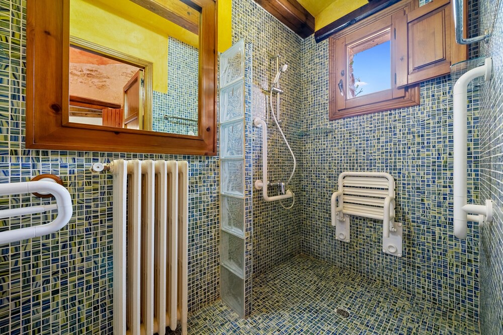 Photo of Bathroom in El Perello