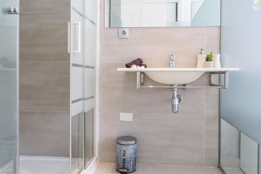 Photo of Bathroom in Los Altos