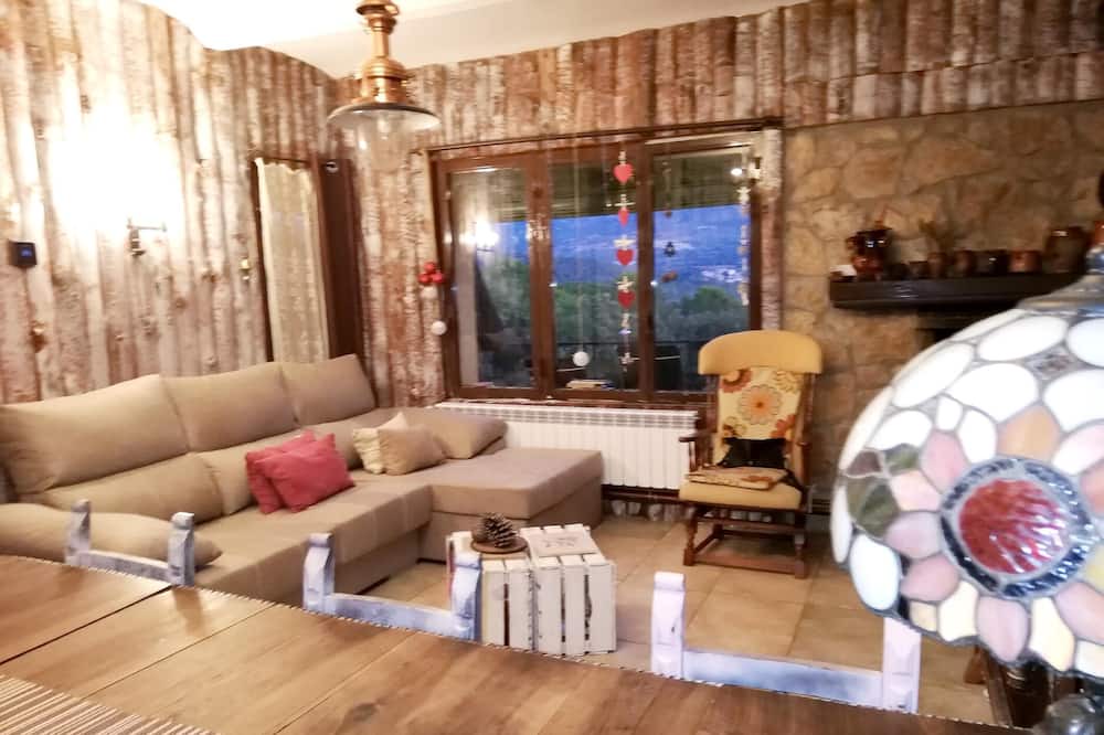 Photo of Livingroom in Llimiana