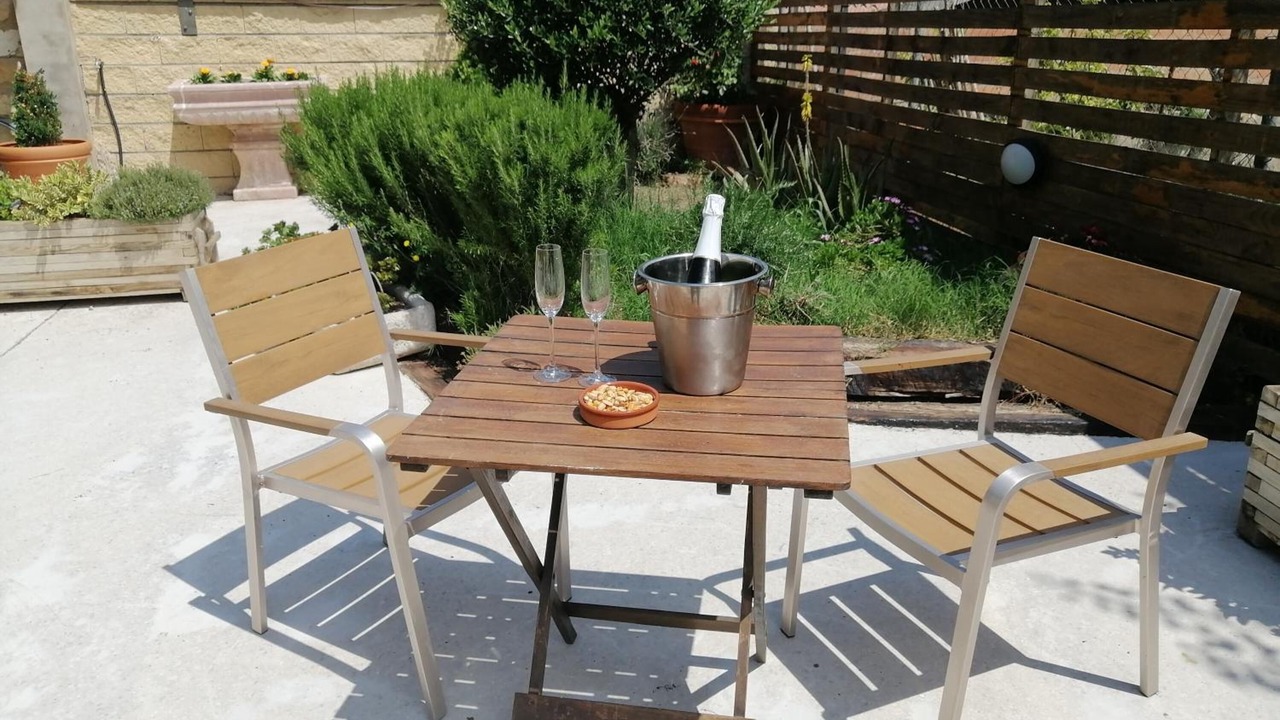 Photo of Patio Balcony in Moja