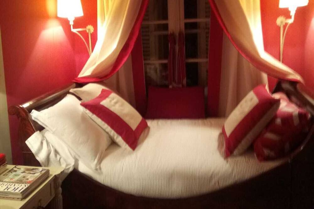 Photo of Bedroom in Hondarribia