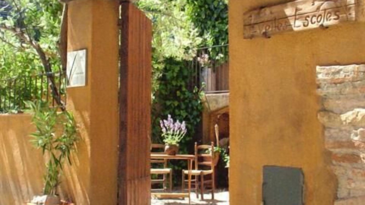 Photo of Patio Balcony in Les Irles