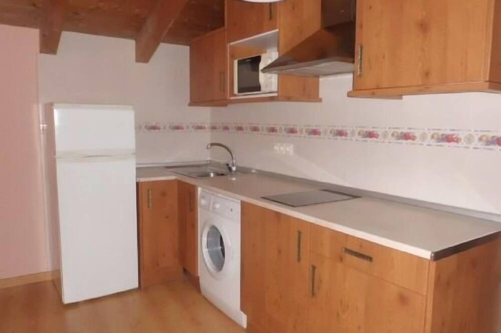Photo of Kitchen in Buesa