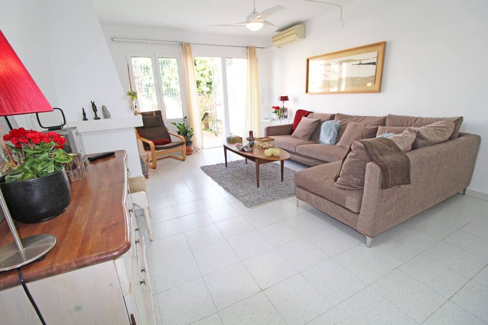 Photo of Livingroom in Urbanova