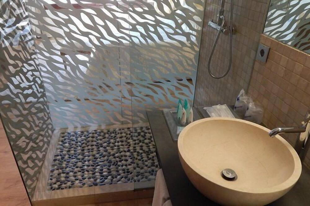 Photo of Bathroom in Forcall