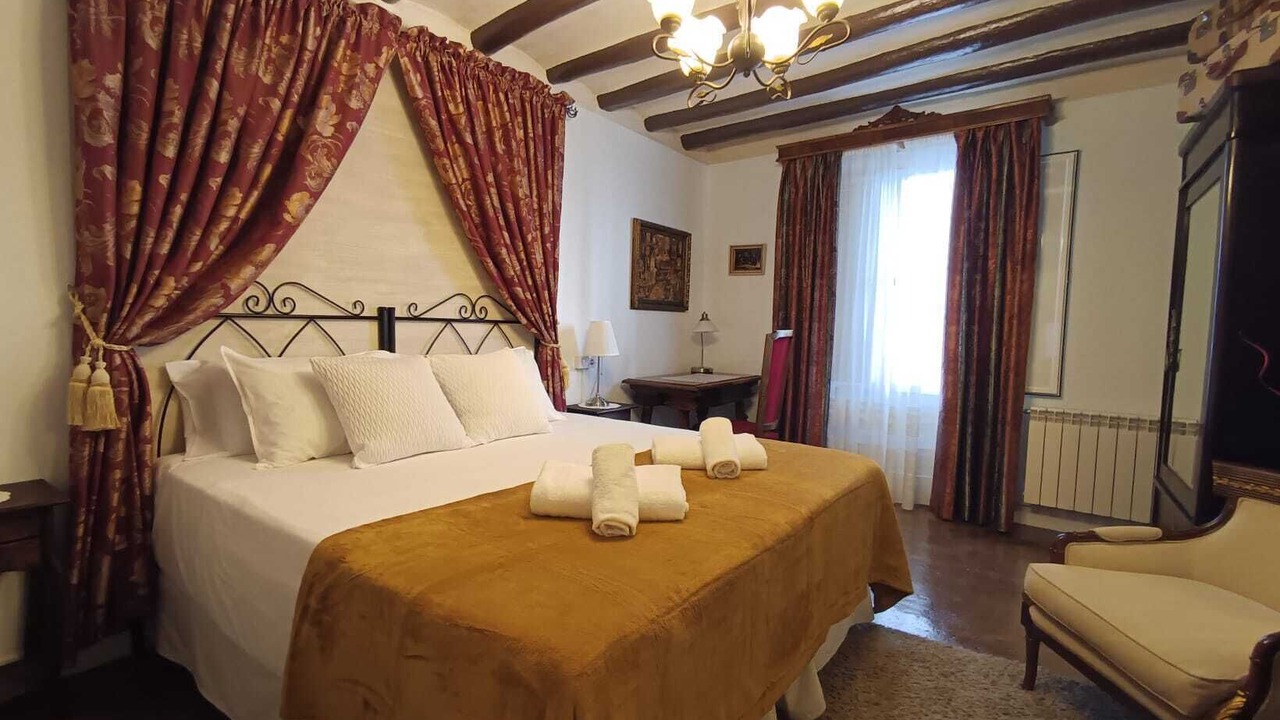 Photo of Bedroom in Urrea de Gaen