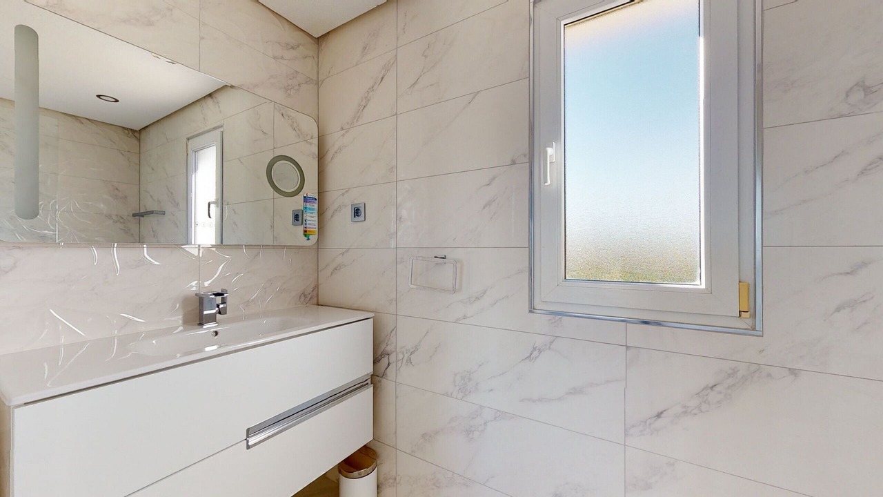 Photo of Bathroom in Roldan