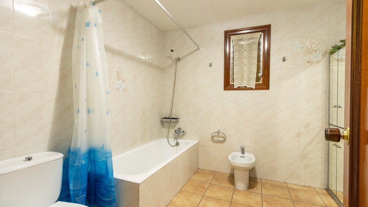 Photo of Bathroom in Les Igesies
