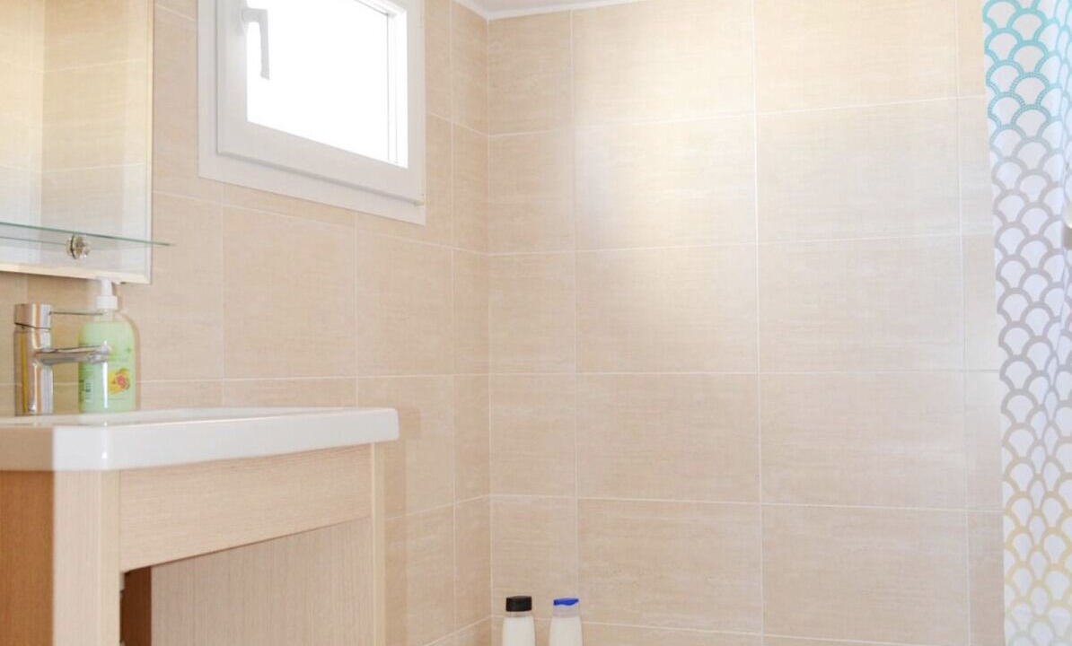 Photo of Bathroom in Calig