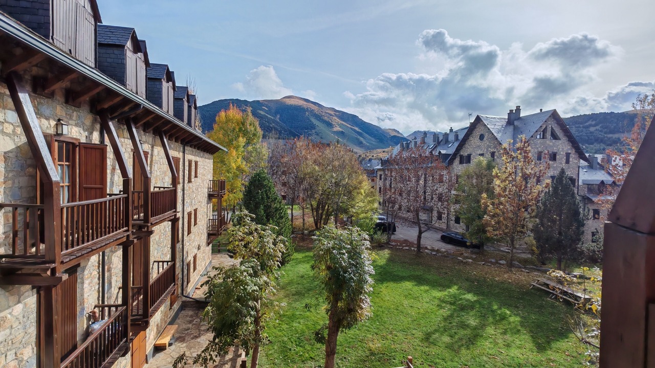 Photo of Others in Taull