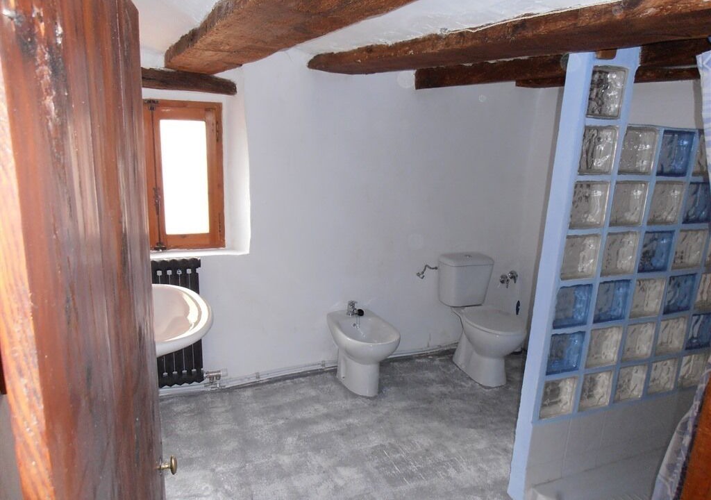 Photo of Bathroom in Ejulve