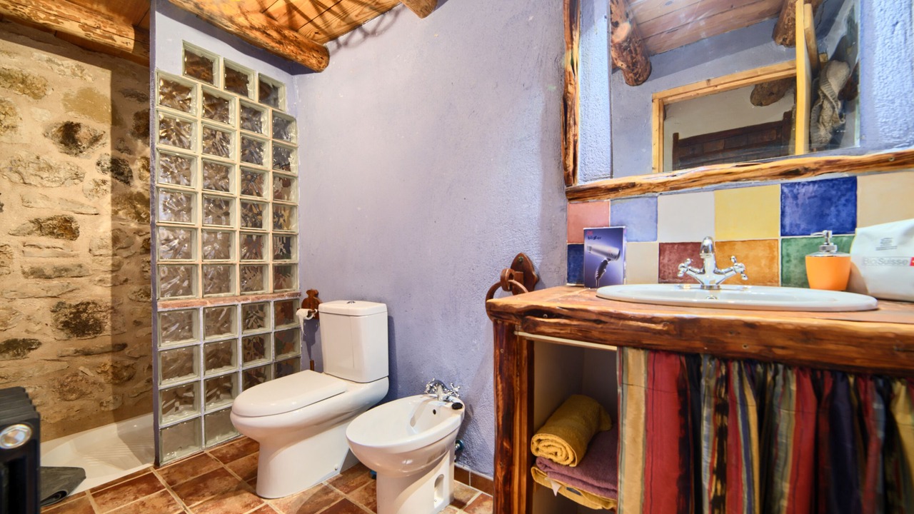 Photo of Bathroom in Ejulve
