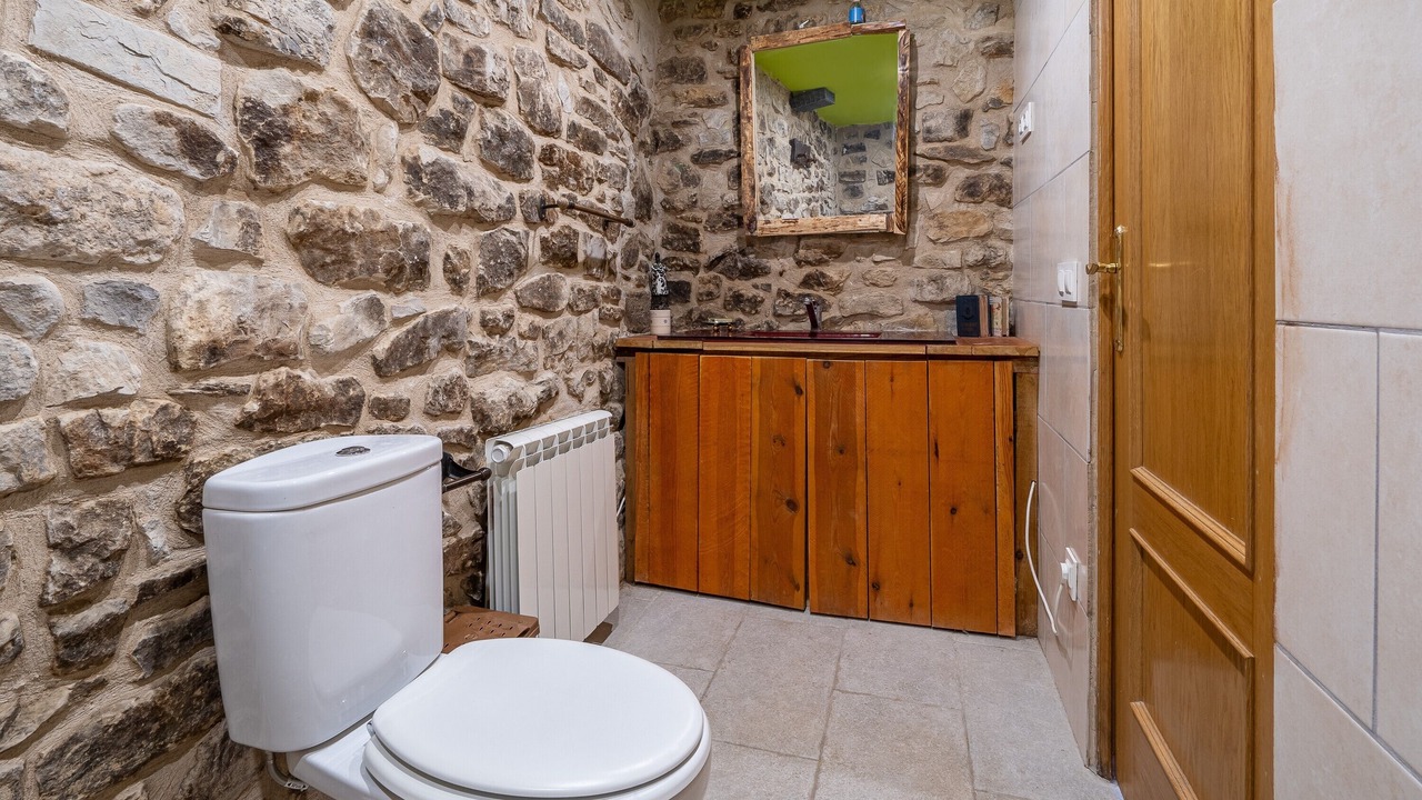 Photo of Bathroom in Fores