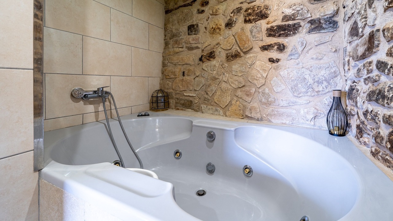 Photo of Bathroom in Fores