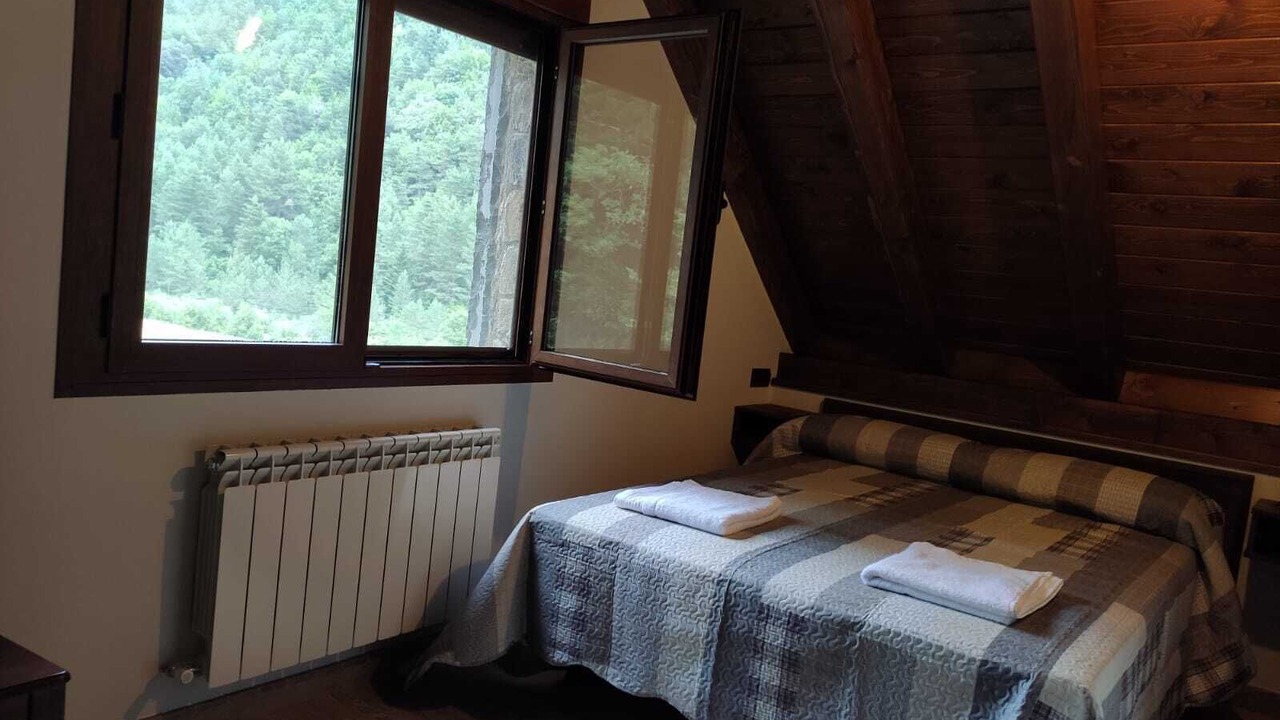 Photo of Bedroom in Hecho