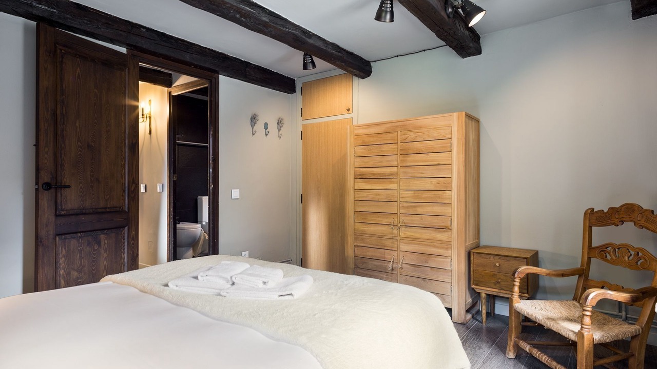 Photo of Bedroom in Garos