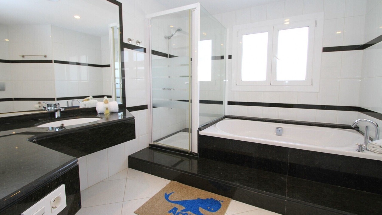 Photo of Bathroom in Miami Platja