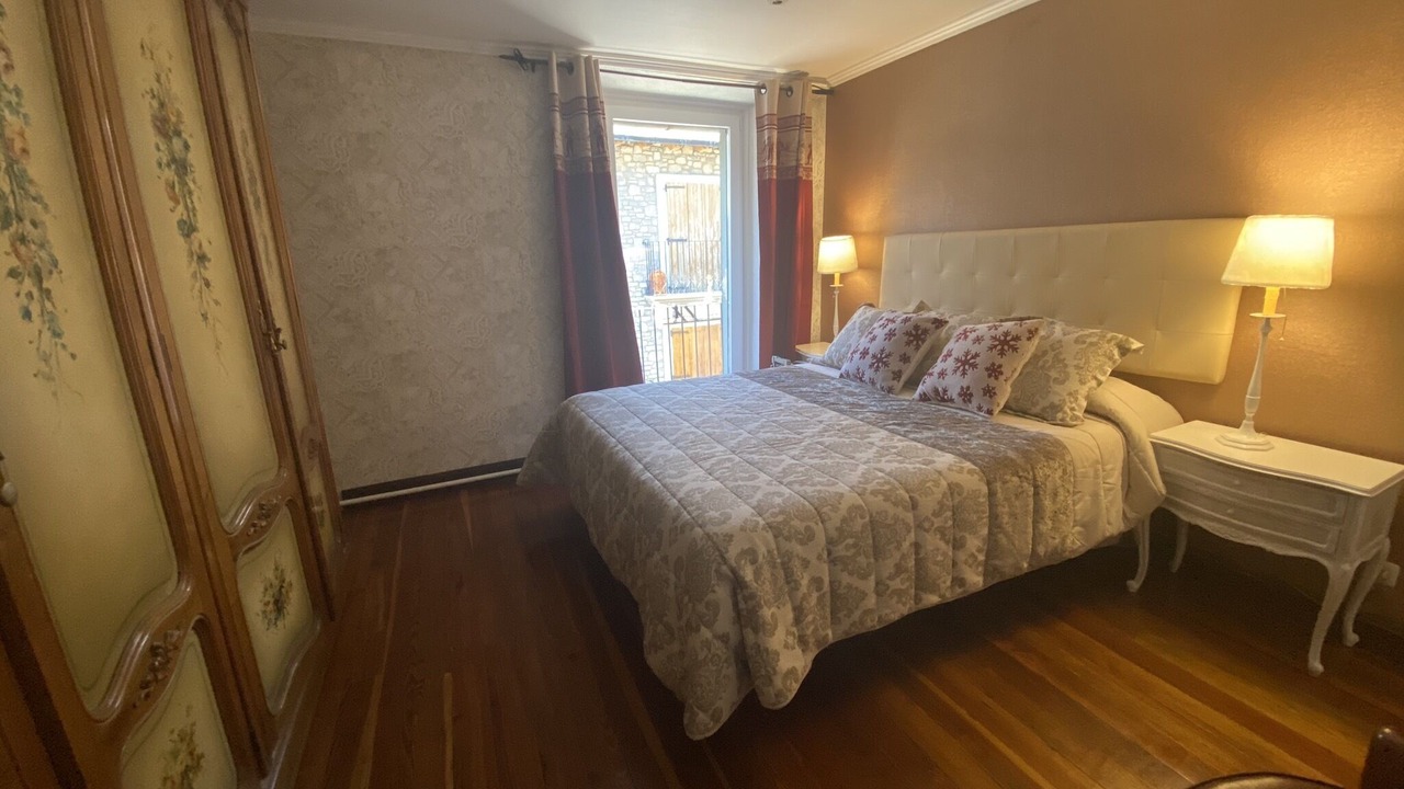 Photo of Bedroom in Llivia