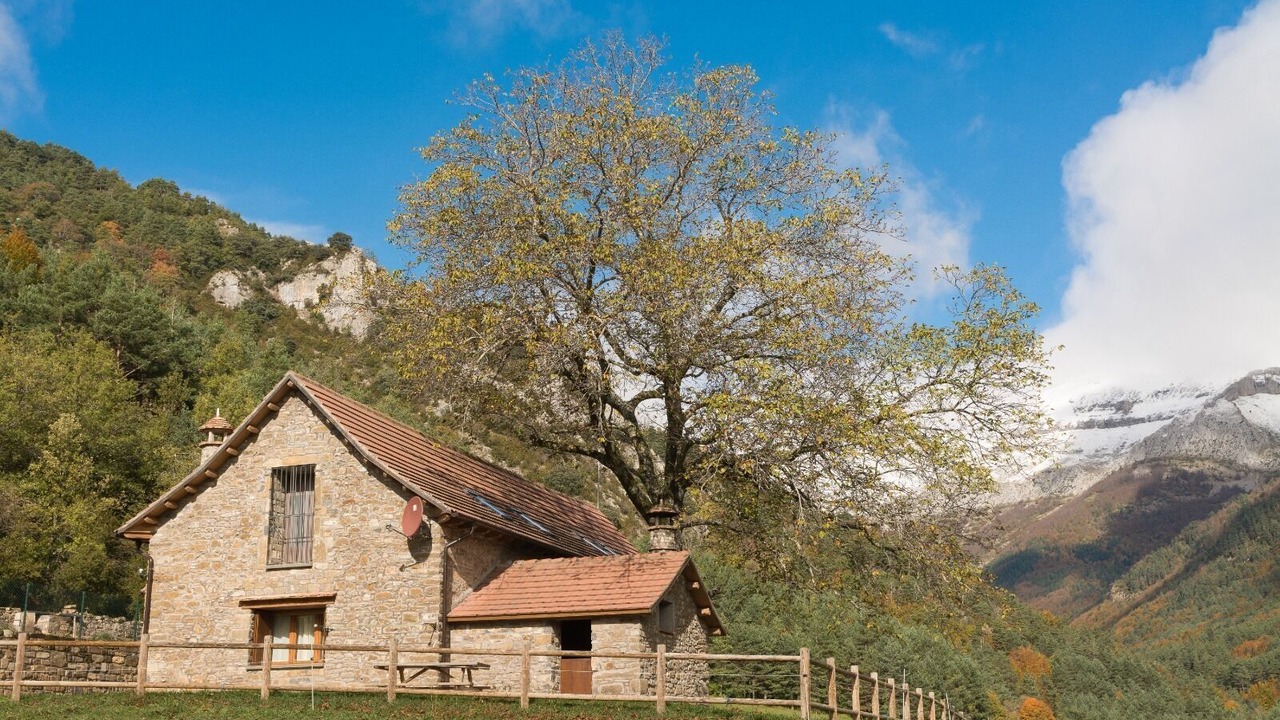 Photo of Outdoor in Hecho
