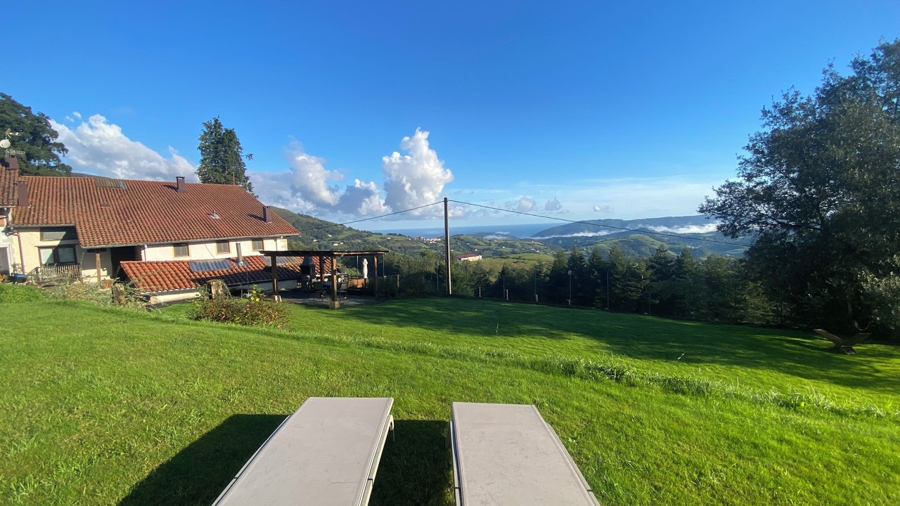 Photo of Outdoor in Aia