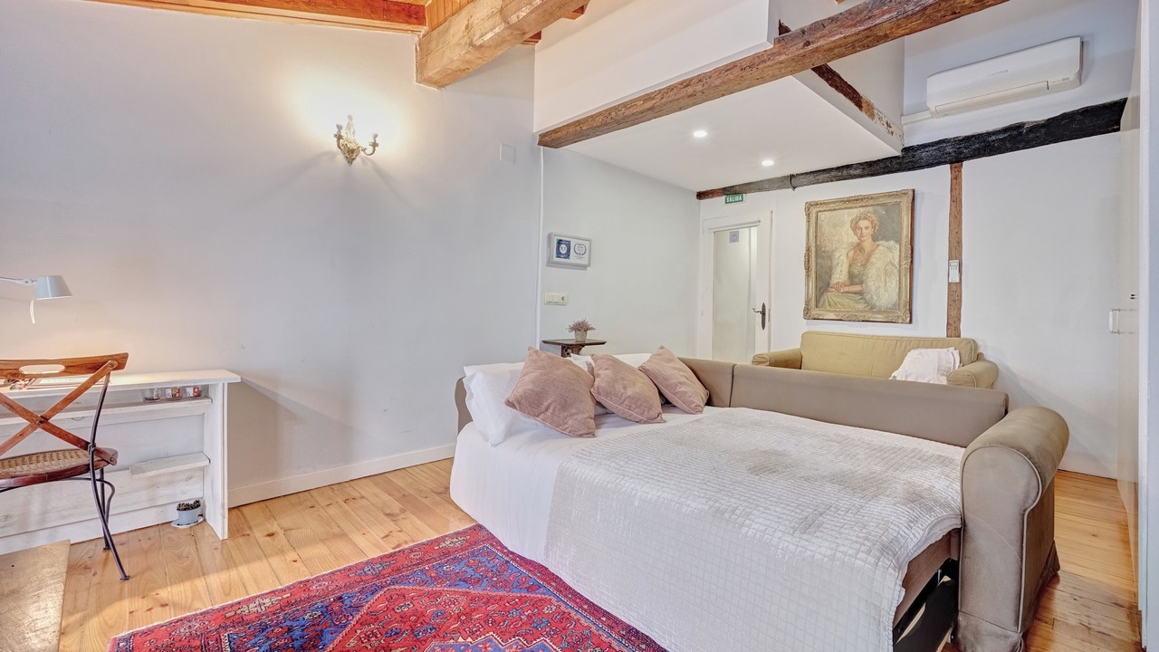Photo of Bedroom in Pamplona City Centre
