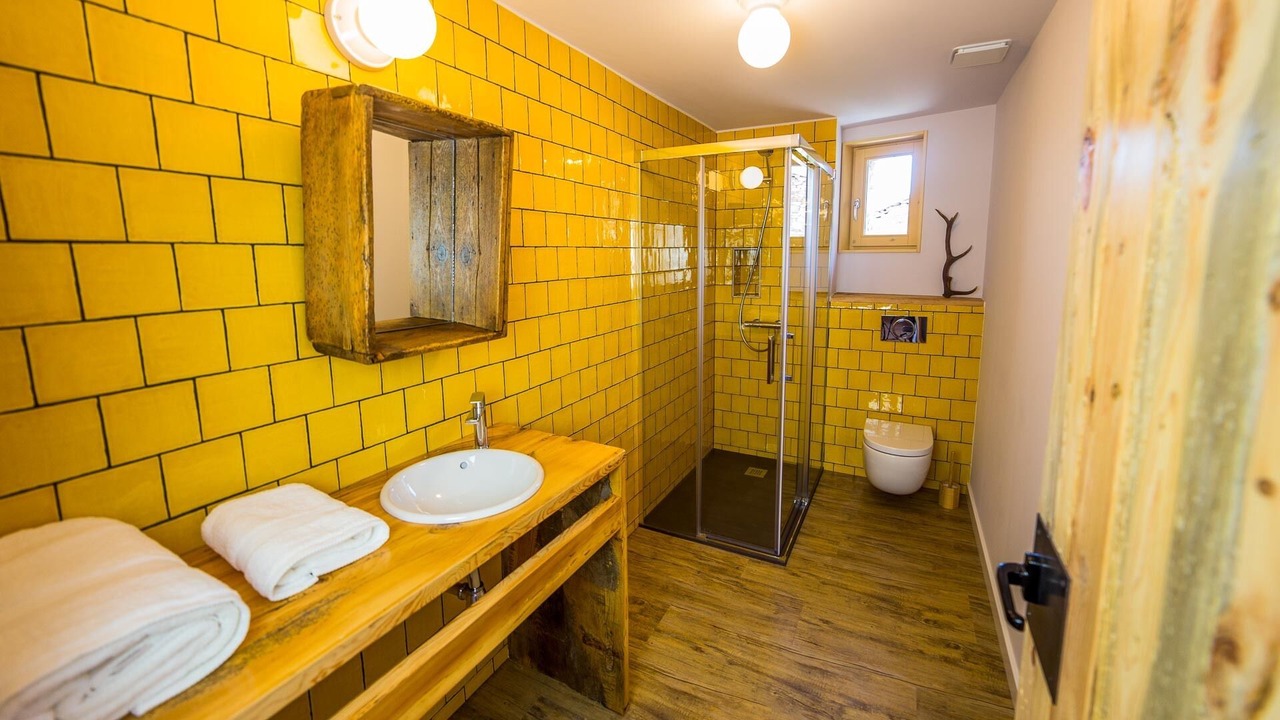 Photo of Bathroom in Taus