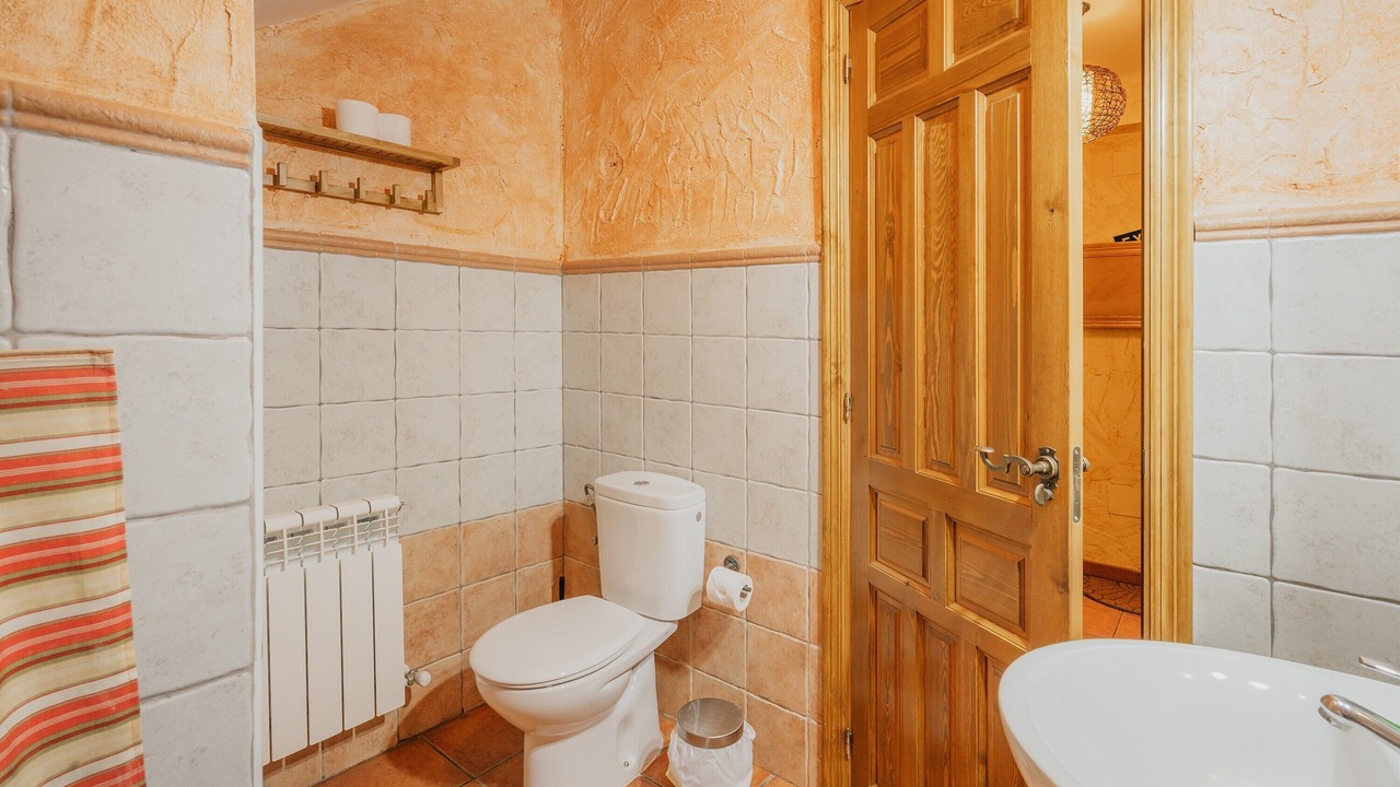 Photo of Bathroom in Ayllon