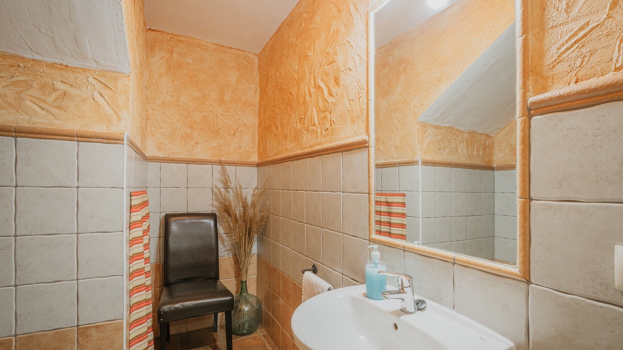 Photo of Bathroom in Ayllon