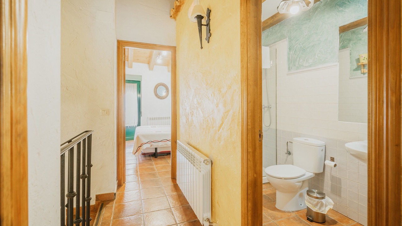 Photo of Bathroom in Ayllon