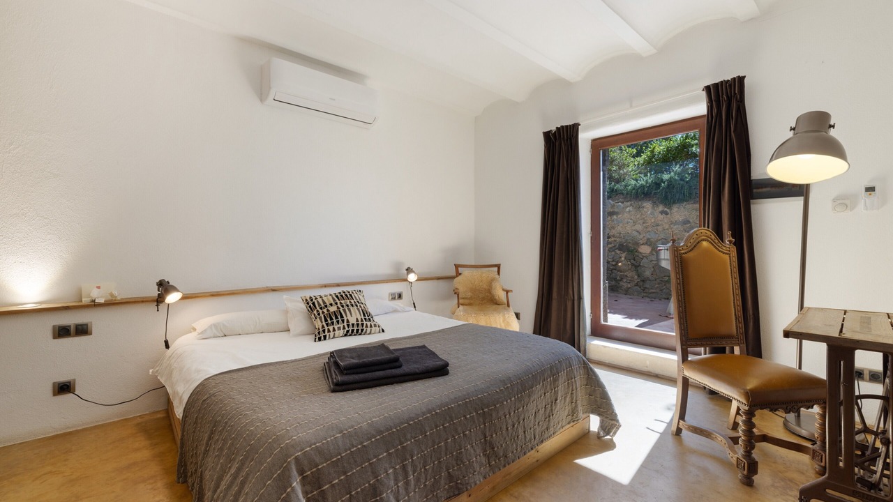 Photo of Bedroom in Riudecanyes