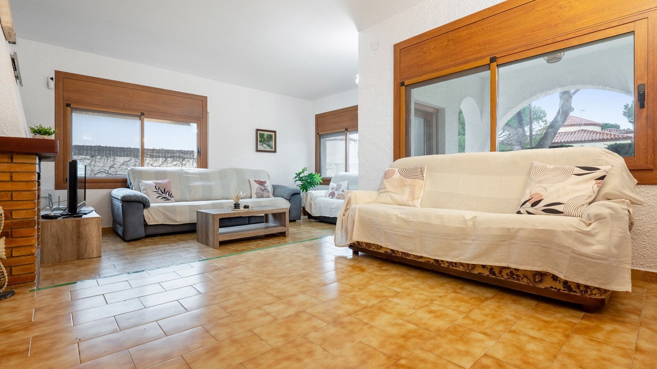 Photo of Livingroom in Les Tres Cales