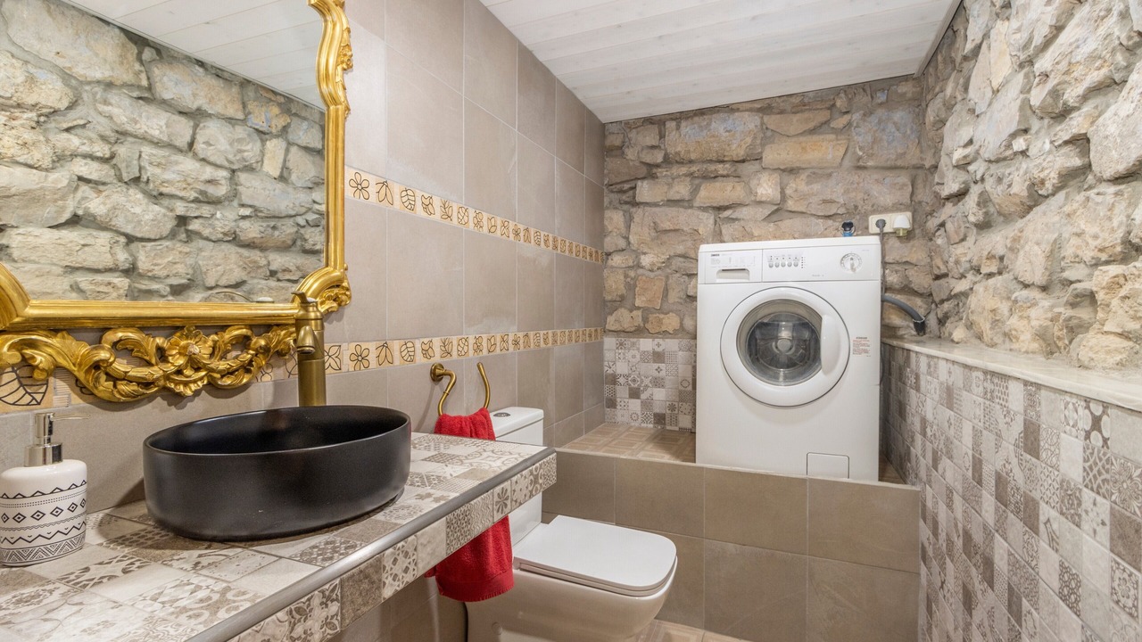 Photo of Bathroom in Guimera