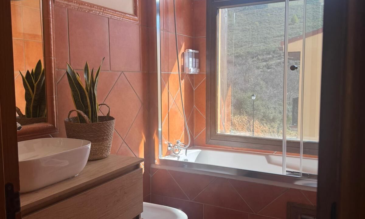 Photo of Bathroom in Berzosa del Lozoya
