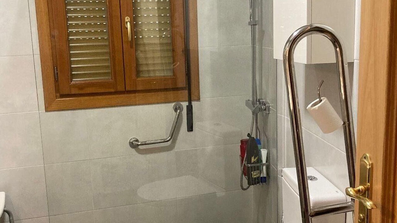 Photo of Bathroom in Albalate del Arzobispo
