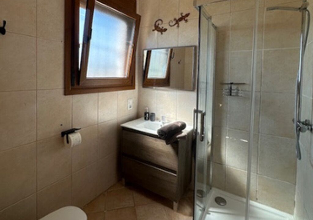 Photo of Bathroom in Calig