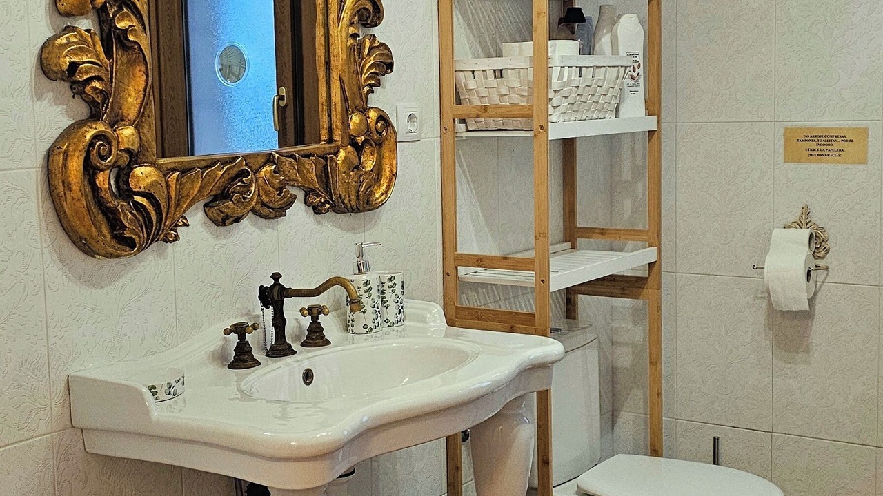 Photo of Bathroom in Laguardia Old Town