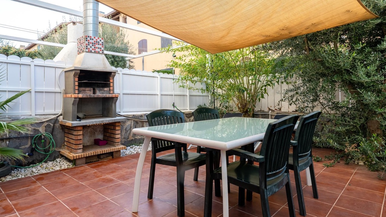 Photo of Outdoor in El Roc de Sant Gaieta
