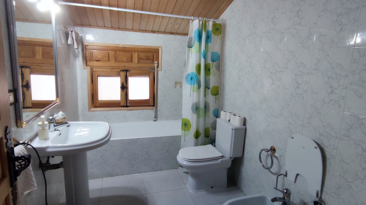 Photo of Bathroom in Alhama de Aragon