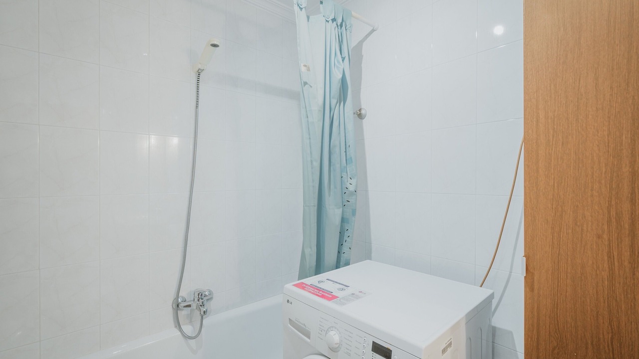Photo of Bathroom in Los Angeles de San Rafael