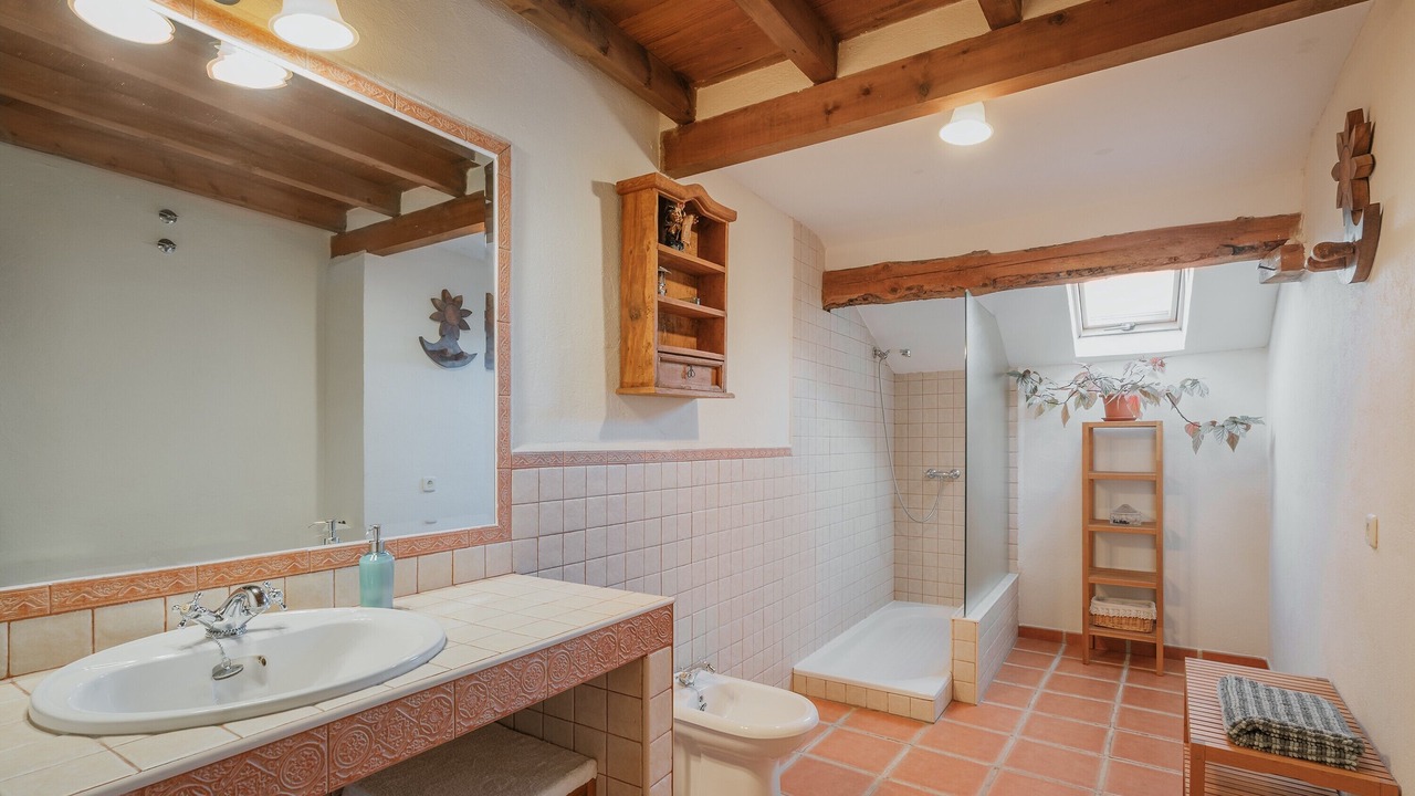 Photo of Bathroom in Duraton