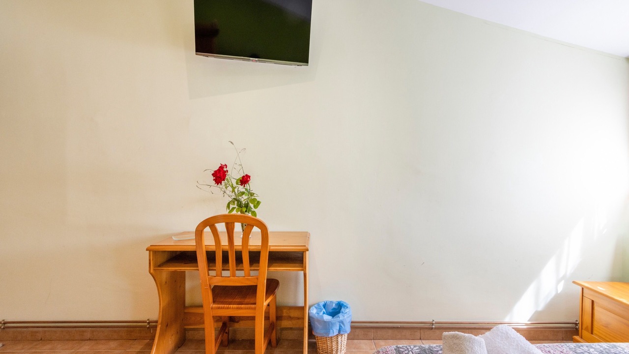 Photo of Bedroom in Conques