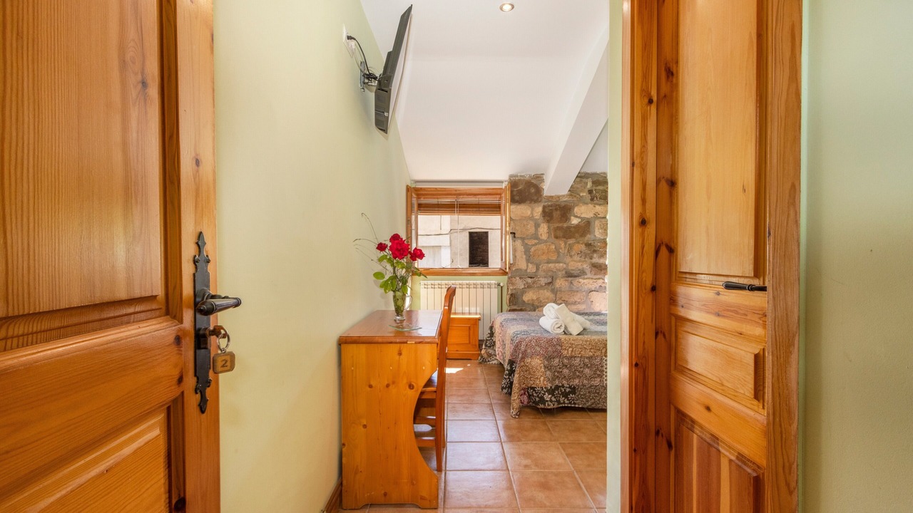 Photo of Bedroom in Conques