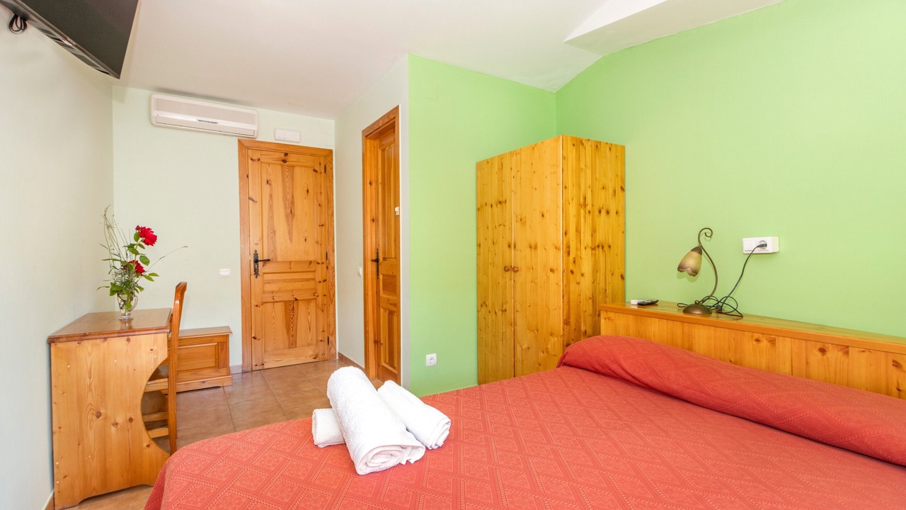 Photo of Bedroom in Conques