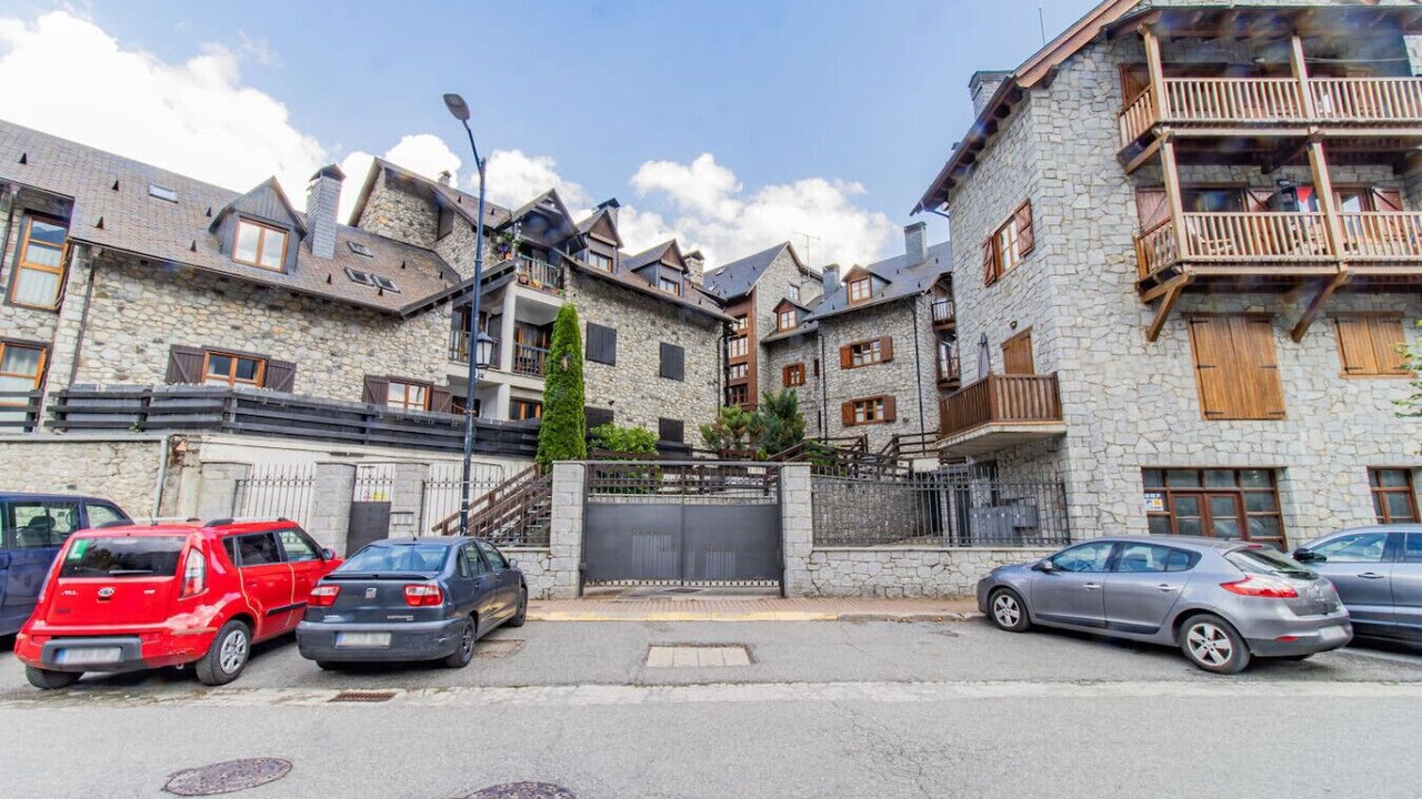 Photo of Outdoor in Linsoles
