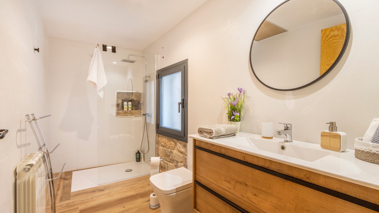 Photo of Bathroom in Montoliu de Segarra