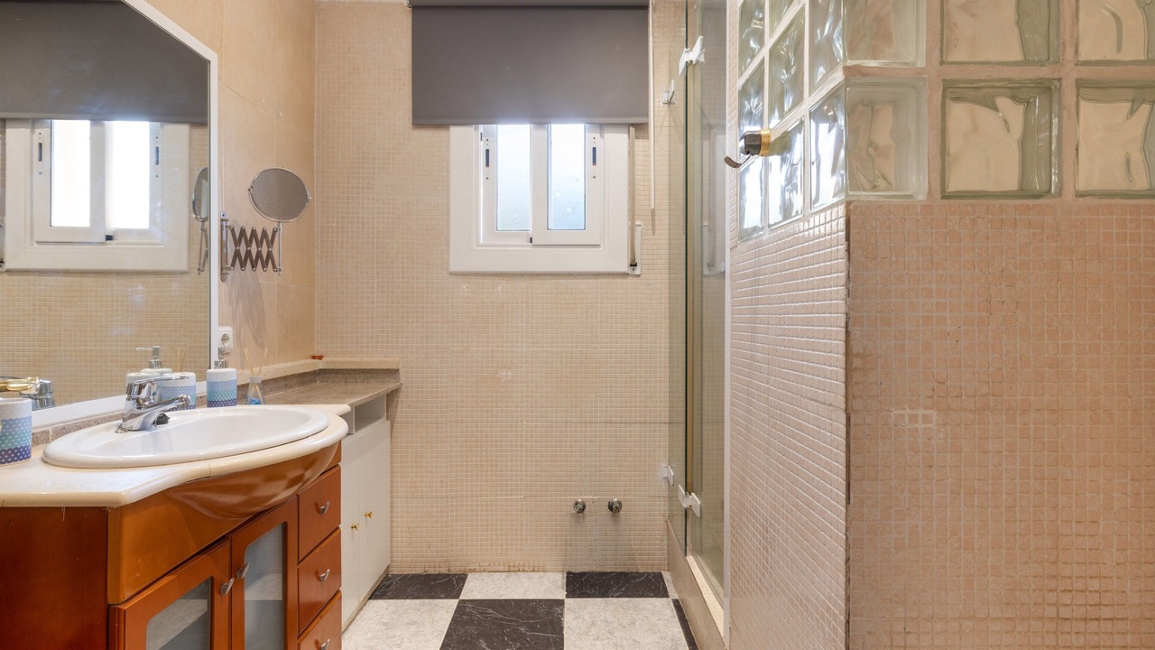 Photo of Bathroom in Bellvey