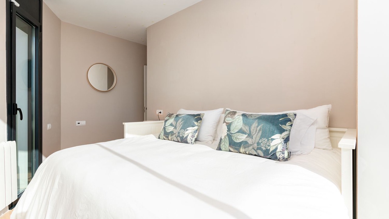 Photo of Bedroom in Quint Mar