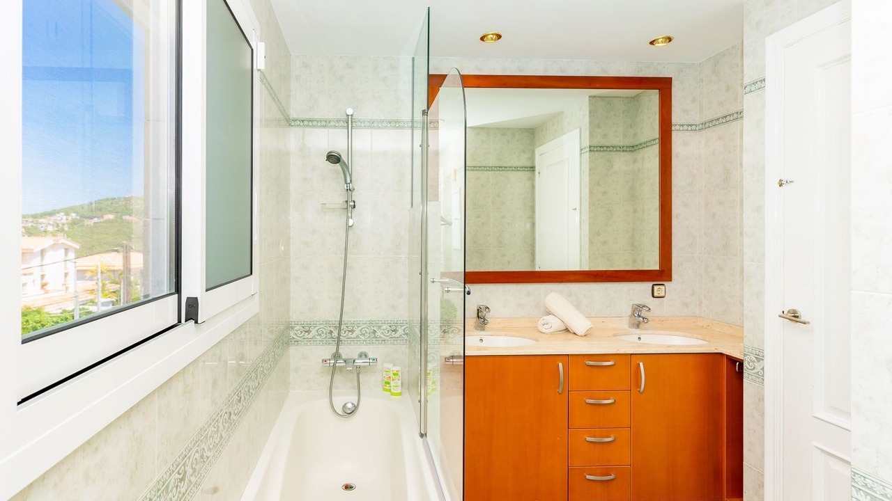 Photo of Bathroom in Canyelles