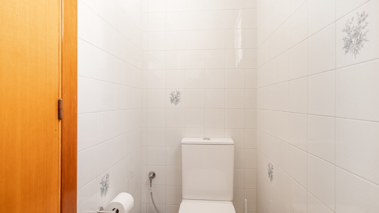Photo of Bathroom in Tivenys